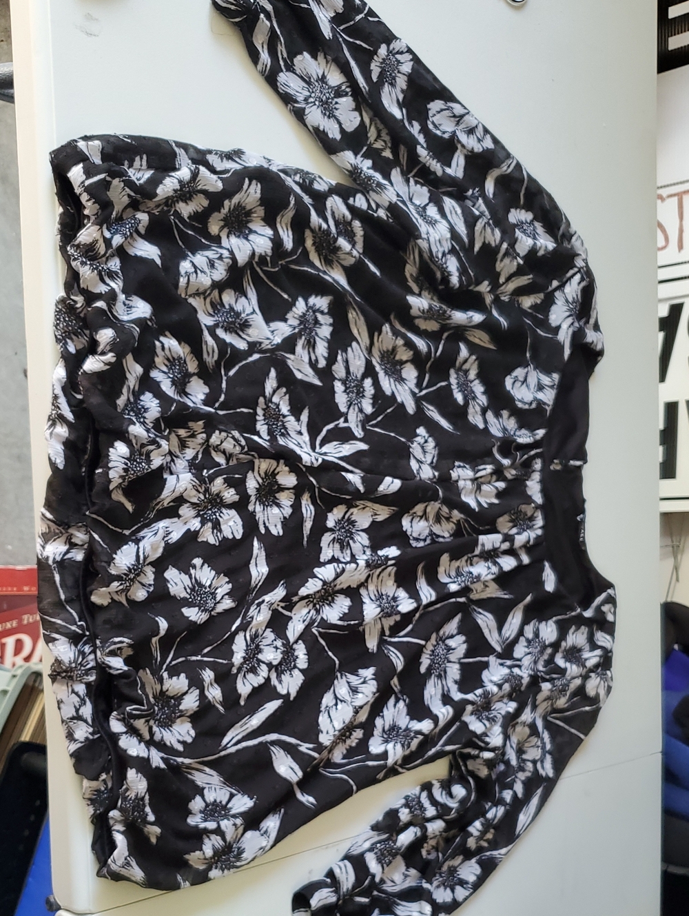 Roz & Ali Black Floral Long-Sleeve Tunic